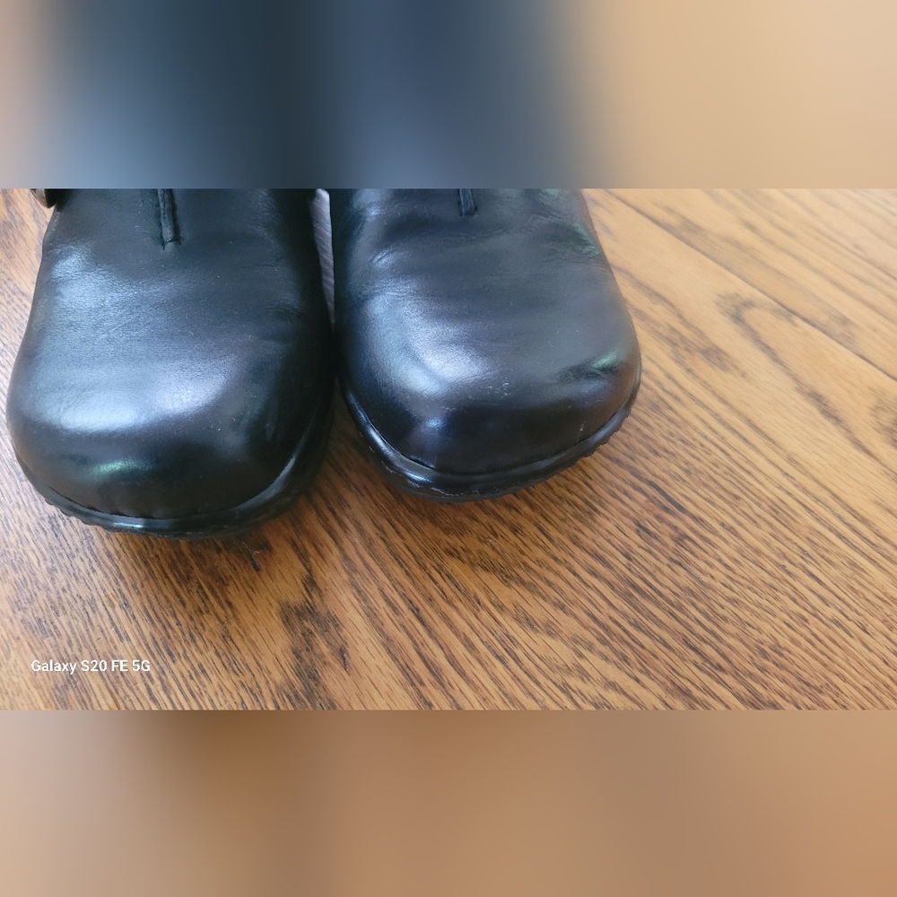 Born Black Leather Clogs with Buckle Detail - Picture 5 of 10